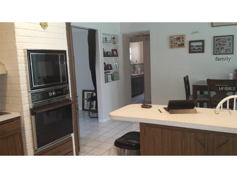 kitchen with breakfast counter