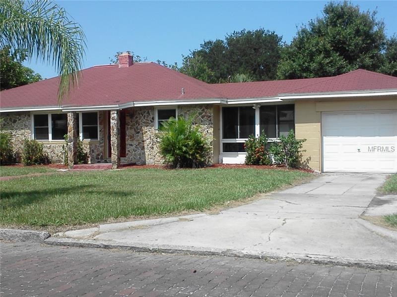 outside drive way approach