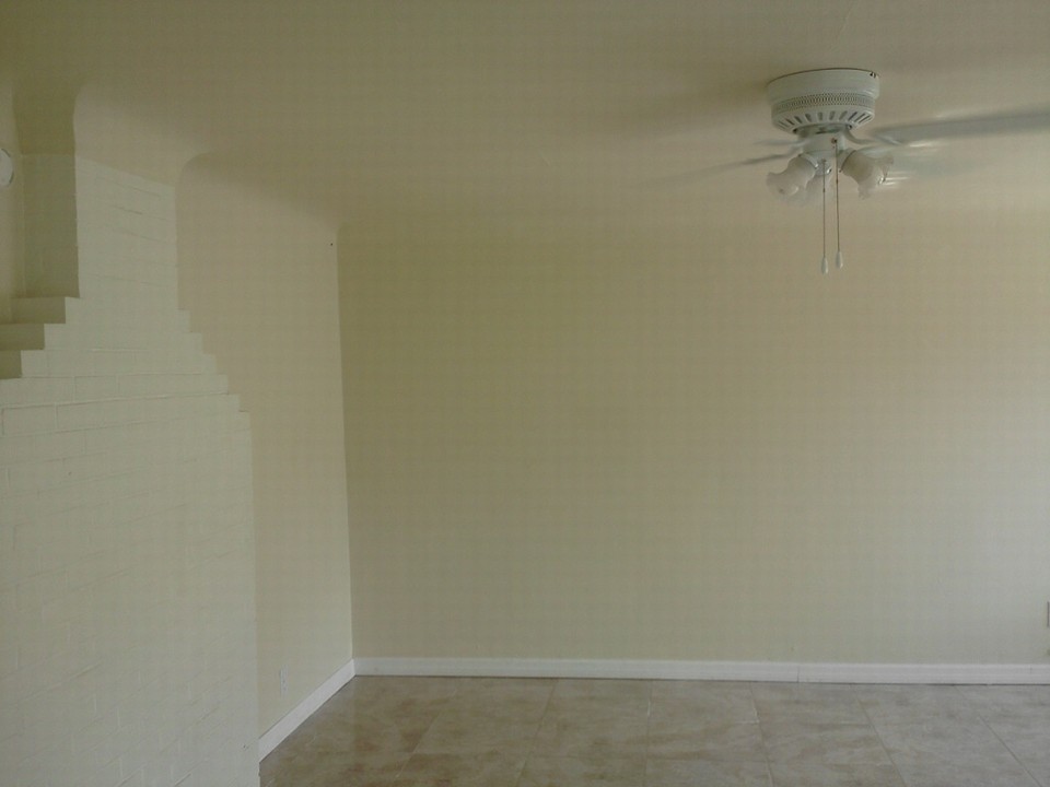 florida room left view from living room